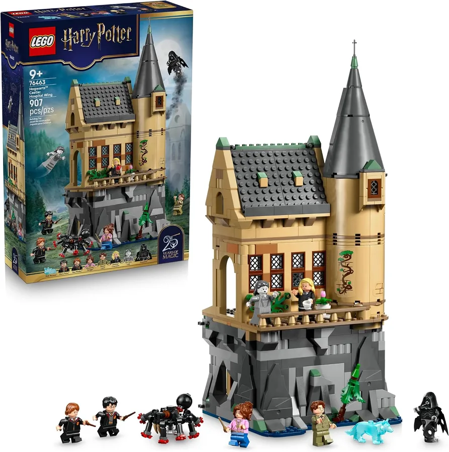 Harry Potter Hogwarts Castle: Hospital Wing Building Toy for Girls & Boys - Pretend Play Set for Kids, Ages 9+ - W/7 Minifigures & Wolf Patronus Toy Figure - Gift Idea for Birthdays - 76463